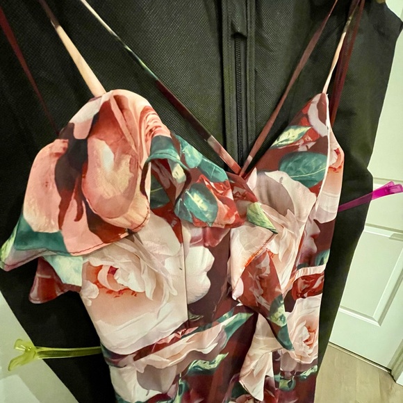 Cachet Floral formal gown - Picture 4 of 5